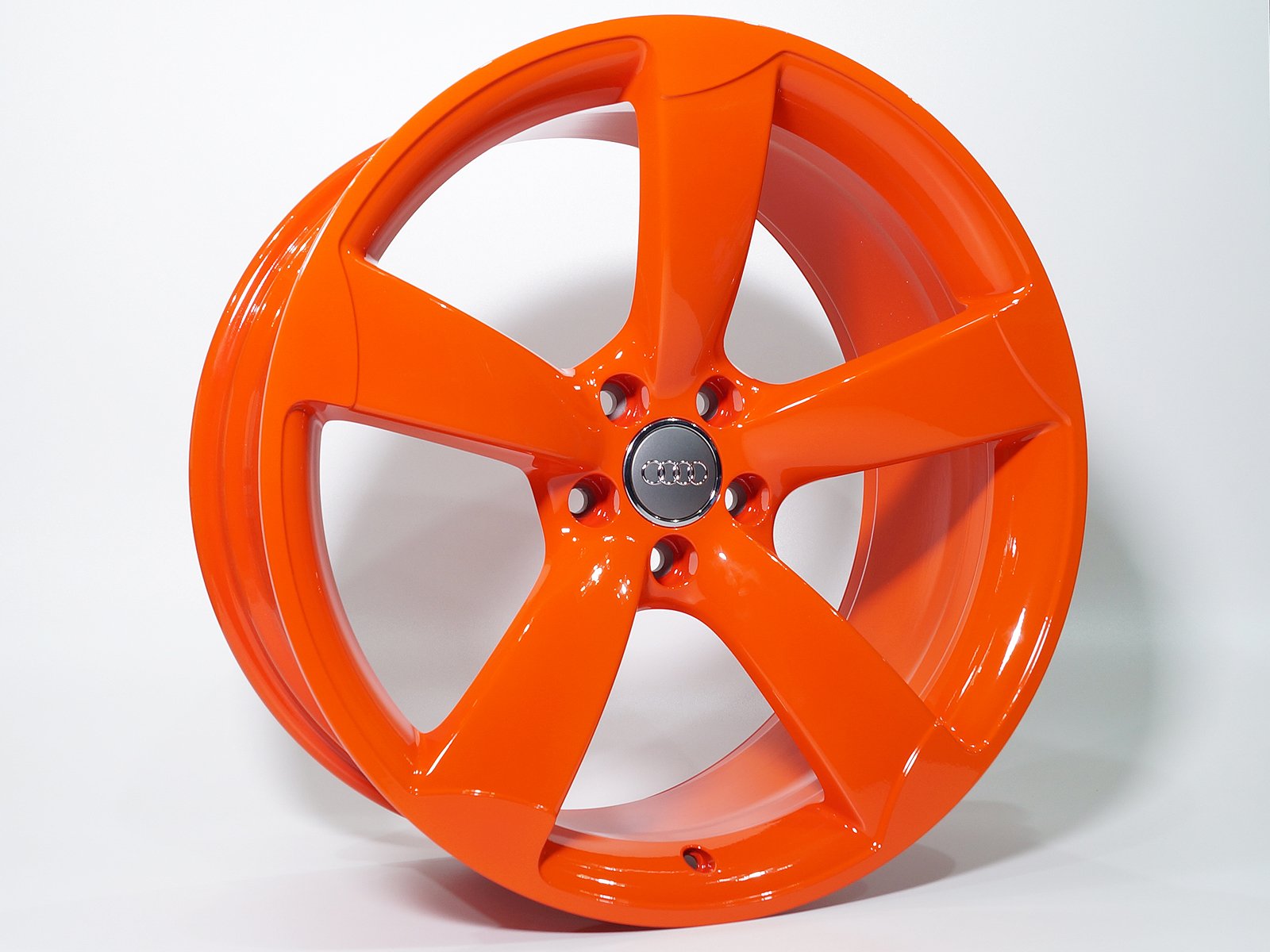Pulverlack-Farbtrend 2016: Reinrot RAL 3028-X Hochglanz